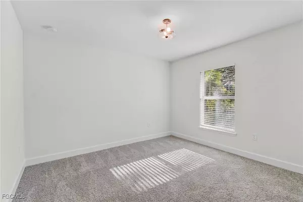 2603 53rd ST SW, Lehigh Acres, FL 33976