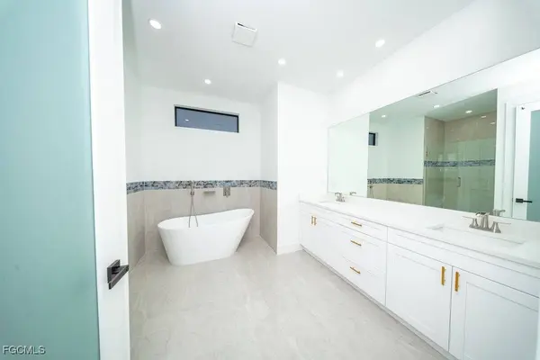 2819 34th ST W, Lehigh Acres, FL 33971