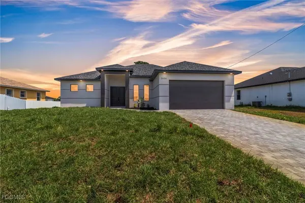 2606 25th ST SW, Lehigh Acres, FL 33976