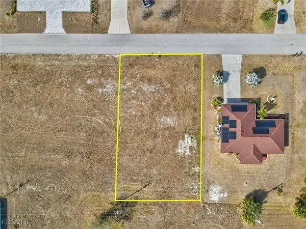 1827 NE 17th PL, Cape Coral, FL 33909