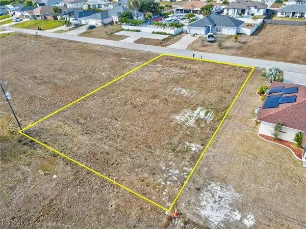 1827 NE 17th PL, Cape Coral, FL 33909