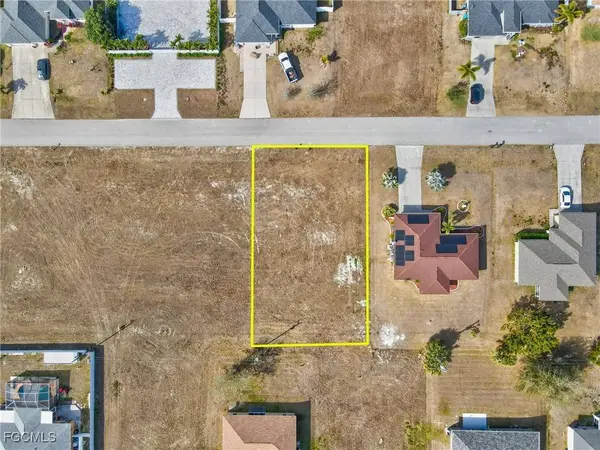 1827 NE 17th PL, Cape Coral, FL 33909