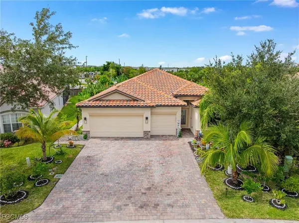 2792 Via Piazza LOOP, Fort Myers, FL 33905