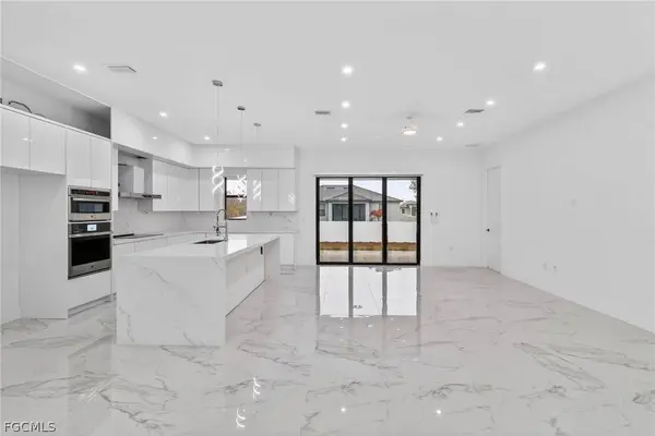 4107 16th ST SW, Lehigh Acres, FL 33976