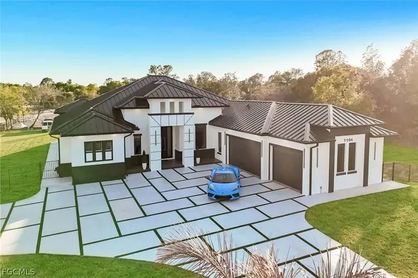 1104 E 6th ST, Lehigh Acres, FL 33972