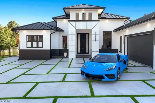 1104 E 6th ST, Lehigh Acres, FL 33972