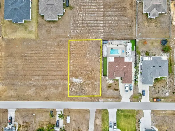 4607 6th ST W, Lehigh Acres, FL 33971