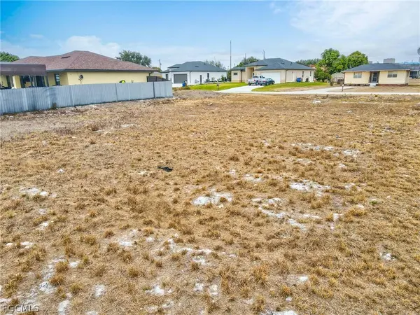 4607 6th ST W, Lehigh Acres, FL 33971