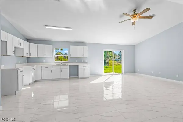 1246 Ecclesia ST E, Lehigh Acres, FL 33974