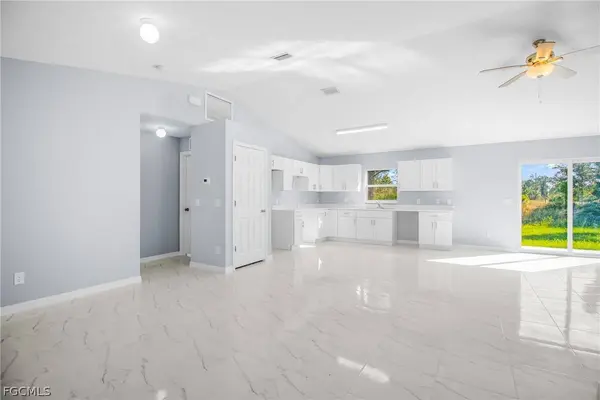 1246 Ecclesia ST E, Lehigh Acres, FL 33974