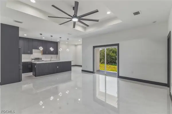 442 Mercedes CT, Lehigh Acres, FL 33972