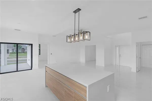2001 NW 25th AVE, Cape Coral, FL 33993