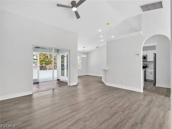 3404 34th ST SW, Lehigh Acres, FL 33976