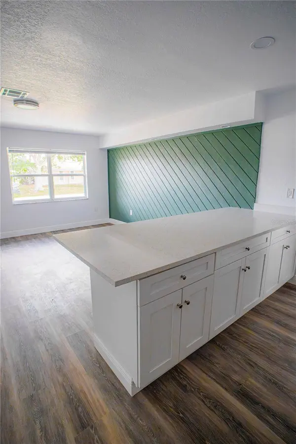 549 LAKEMONT AVE NW, Port Charlotte, FL 33952