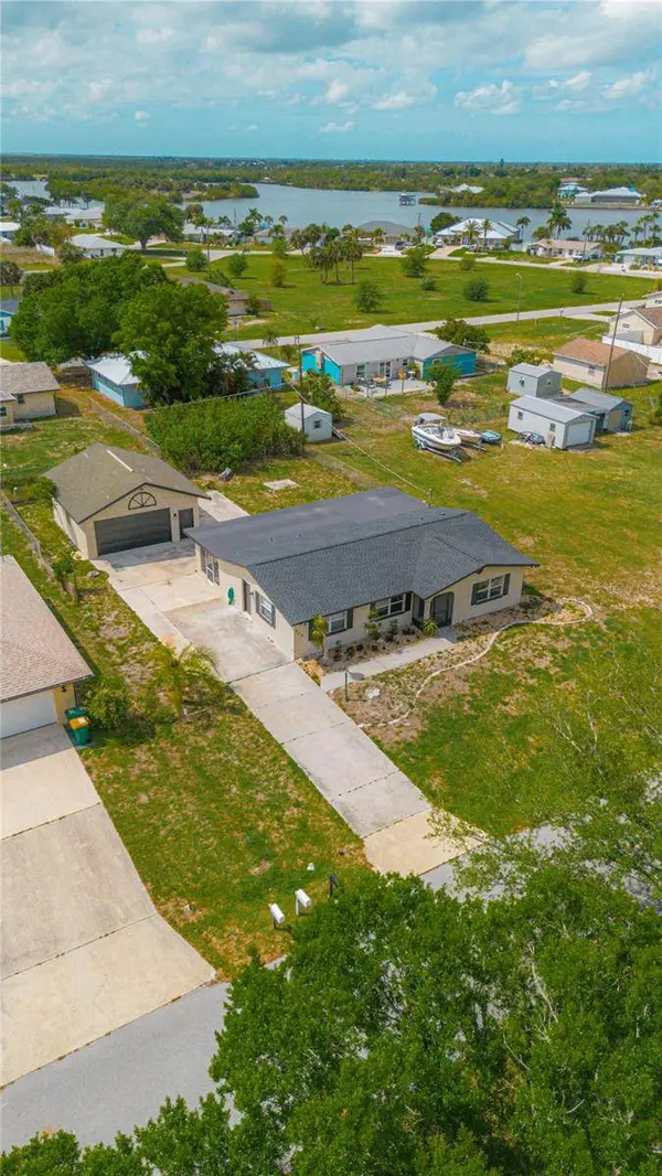 549 LAKEMONT AVE NW, Port Charlotte, FL 33952