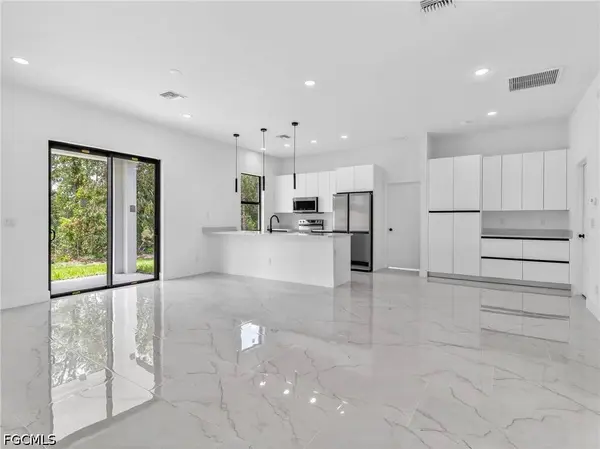 792 Bell BLVD S, Lehigh Acres, FL 33974