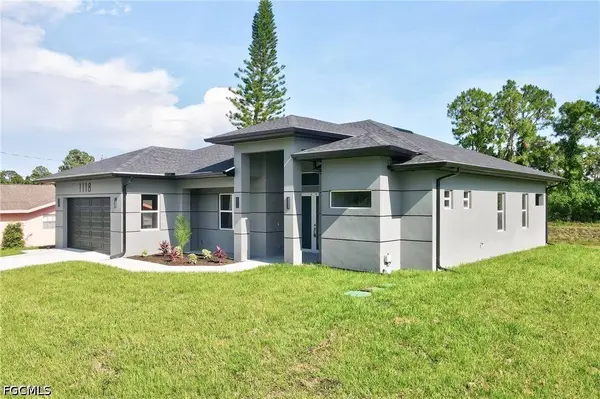 1118 Bari ST E, Lehigh Acres, FL 33974