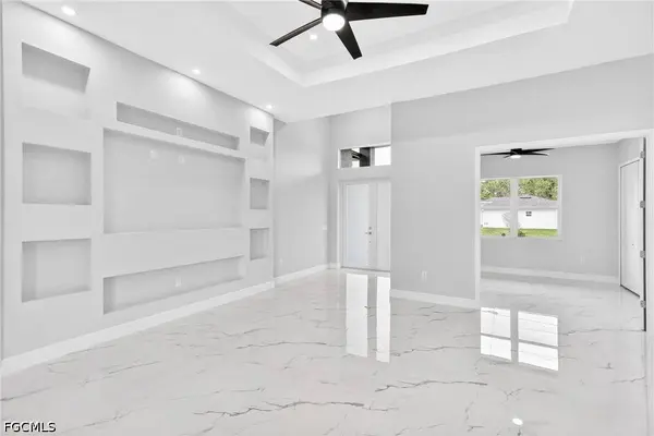 1118 Bari ST E, Lehigh Acres, FL 33974