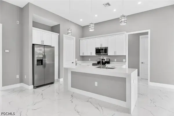 1114 Bari ST E, Lehigh Acres, FL 33974