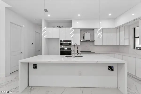 4107 16th ST SW, Lehigh Acres, FL 33976