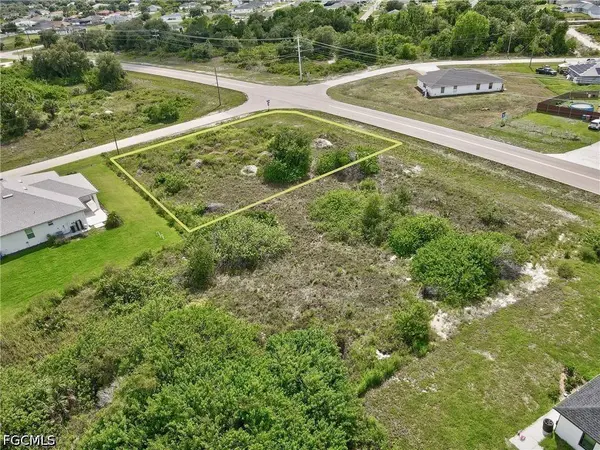 854/856 Alabama RD S, Lehigh Acres, FL 33974