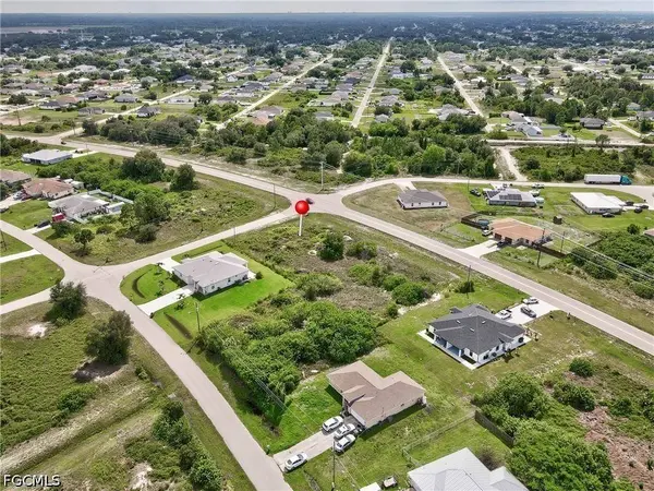 854/856 Alabama RD S, Lehigh Acres, FL 33974