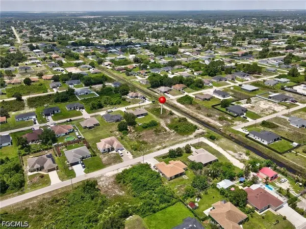 2718 25th ST SW, Lehigh Acres, FL 33976