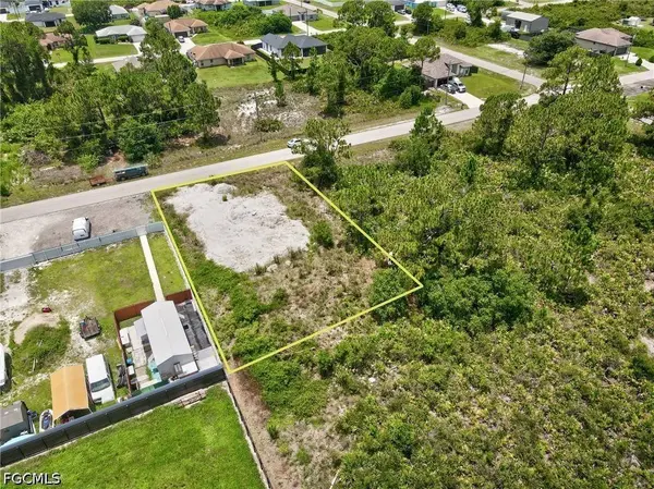 2612 25th ST SW, Lehigh Acres, FL 33976
