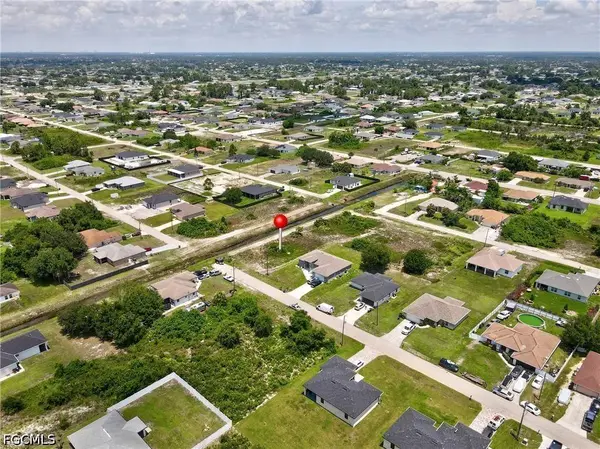 2718 25th ST SW, Lehigh Acres, FL 33976