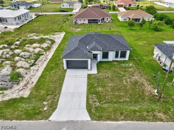 4002 9th ST SW, Lehigh Acres, FL 33976