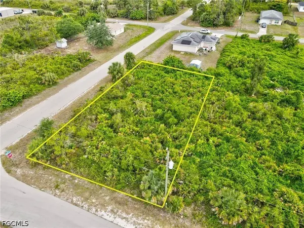 2901 67th ST W, Lehigh Acres, FL 33971