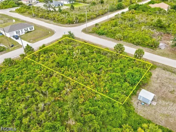 2901 67th ST W, Lehigh Acres, FL 33971