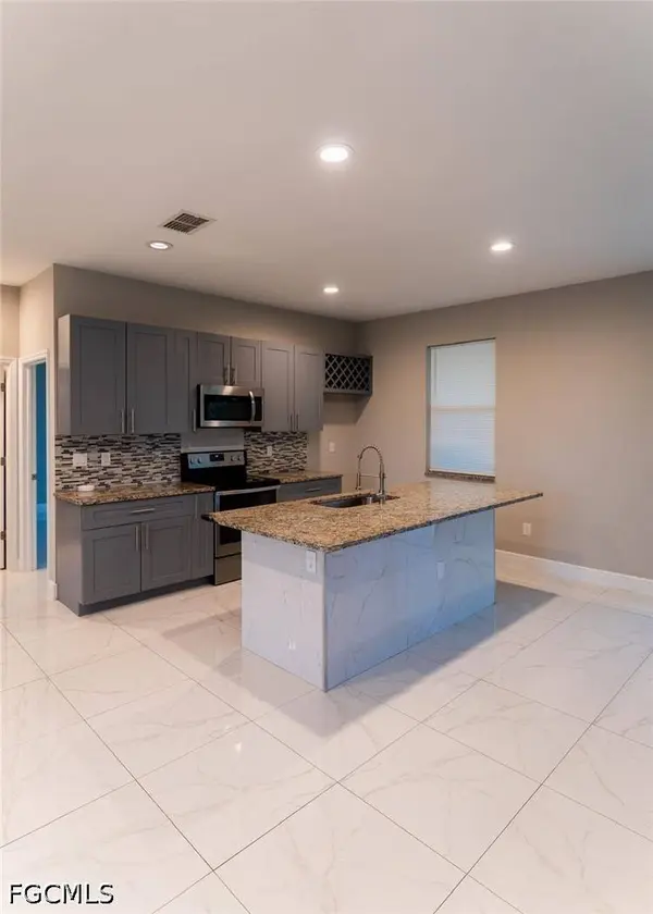 2917 5th ST SW, Lehigh Acres, FL 33976
