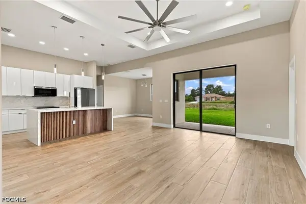 3817 34th ST SW, Lehigh Acres, FL 33976