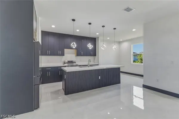 442 Mercedes CT, Lehigh Acres, FL 33972