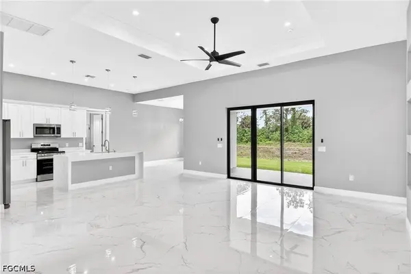 1114 Bari ST E, Lehigh Acres, FL 33974
