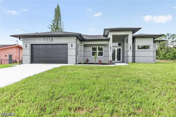 1118 Bari ST E, Lehigh Acres, FL 33974