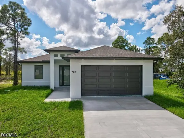 704 Avondale ST E, Lehigh Acres, FL 33974