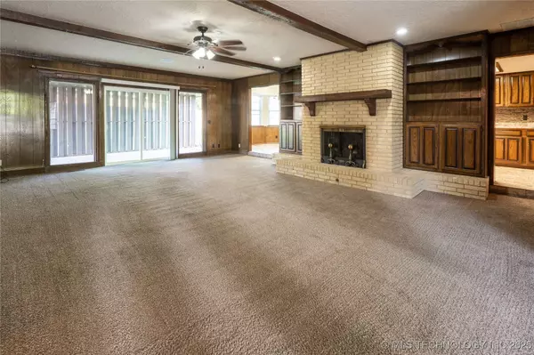 8002 S Birch AVE, Broken Arrow, OK 74011