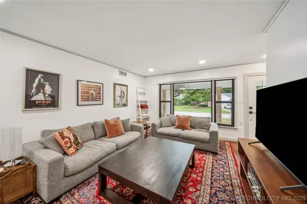 5642 S Richmond AVE, Tulsa, OK 74135