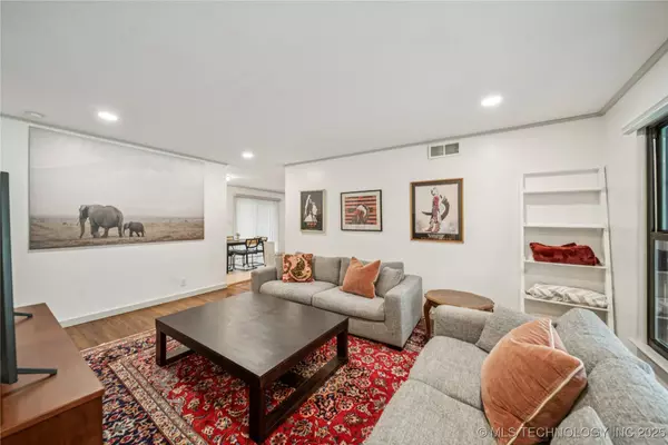 5642 S Richmond AVE, Tulsa, OK 74135