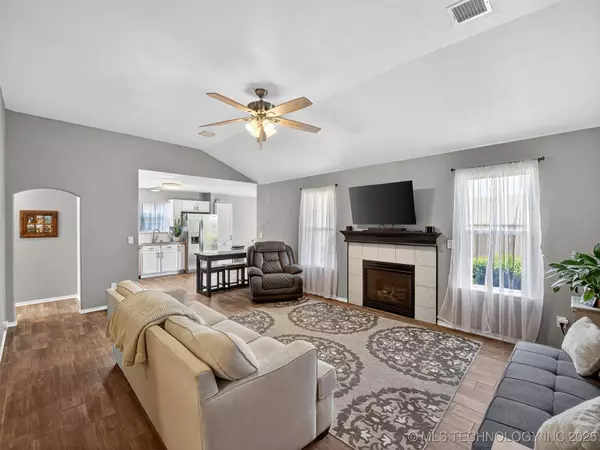 20401 E 42nd PL, Broken Arrow, OK 74014