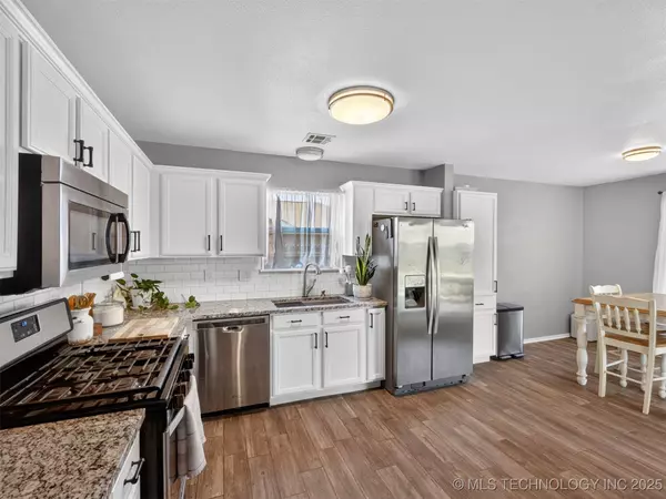 20401 E 42nd PL, Broken Arrow, OK 74014