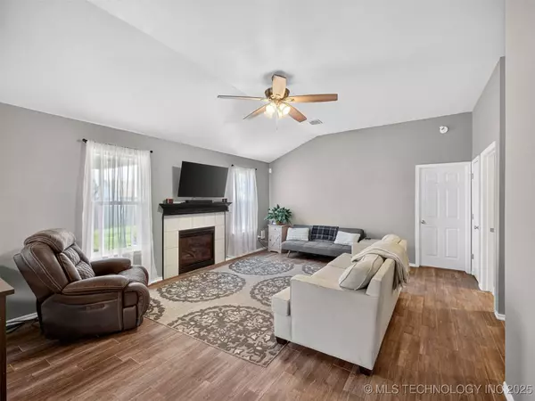 20401 E 42nd PL, Broken Arrow, OK 74014