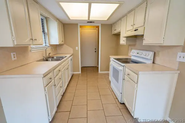 11209 S 108th East East Avenue, Bixby, OK 74008