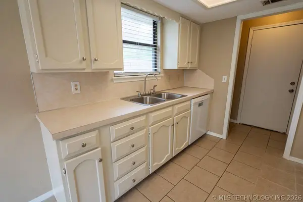 11209 S 108th East East Avenue, Bixby, OK 74008