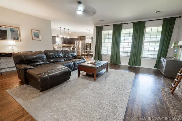 3341 S 208th East Avenue, Broken Arrow, OK 74014
