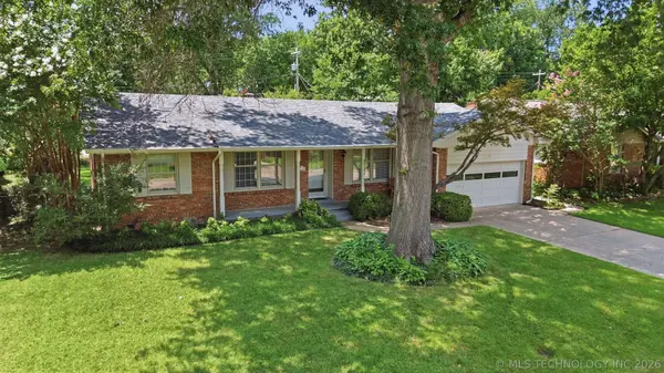 5218 S Birmingham PL, Tulsa, OK 74105