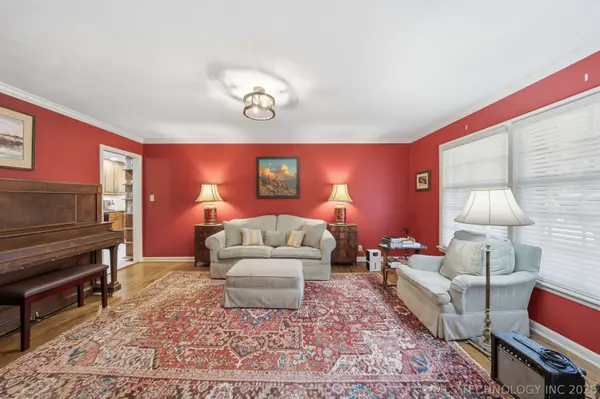5218 S Birmingham PL, Tulsa, OK 74105