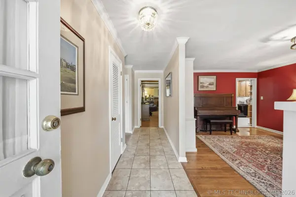 5218 S Birmingham PL, Tulsa, OK 74105
